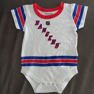 NHL Rangers onesie 6-9 mons